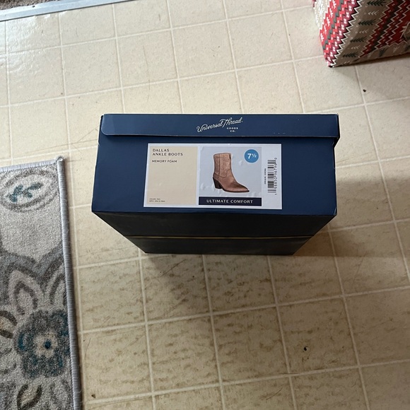 Navy Fresh Thread Box - Picture 2 of 4